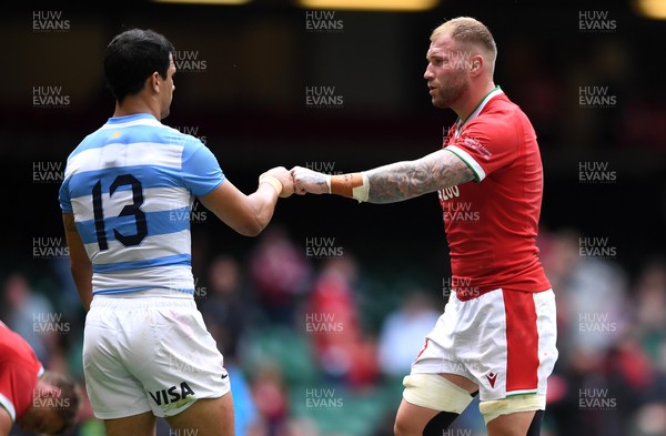 100721 - Argentina v Wales - International Rugby - Matias Moroni of Argentina and Ross Moriarty of Wales at the end of the game