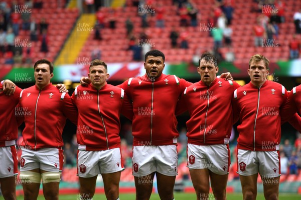 100721 - Argentina v Wales - International Rugby - Taine Basham, Elliot Dee, Leon Brown, Ryan Elias and Nick Tompkins during the anthems
