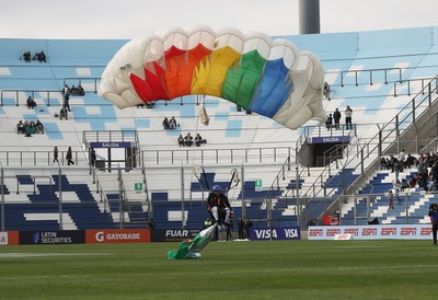 110726 - Argentina v Wales - Nations Championship - Paragliders land in the stadium