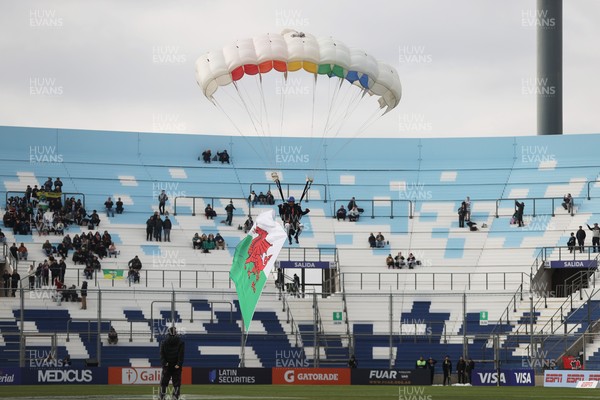 110726 - Argentina v Wales - Nations Championship - Paragliders land in the stadium