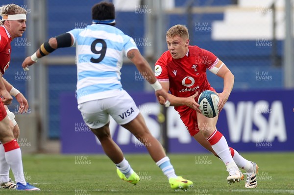 110726 - Argentina v Wales - Nations Championship - Sam Costelow of Wales 