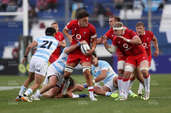 110726 - Argentina v Wales - Nations Championship - Teddy Williams of Wales looks to offload the ball