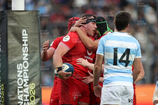 110726 - Argentina v Wales - Nations Championship - Ben Warren of Wales celebrates scoring a try with team mates