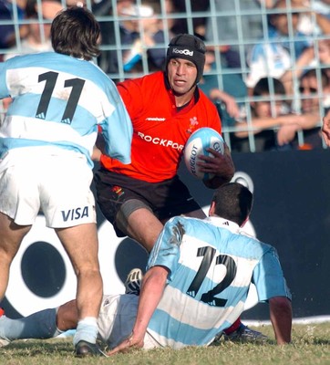 12-06-04. Argentina v Wales (1st Test in Tucuman).  Wales' Jason Forster pushes through to score try.  