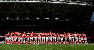 170721 - Argentina v Wales - International Rugby - Wales players line up for the anthems