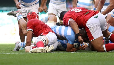 170721 - Wales v Argentina - Summer International Series - Tomas Cubelli of Argentina finds a gap to score a try