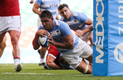 170721 - Argentina v Wales, Summer International Series, Second Test - Pablo Matera of Argentina powers over to score try