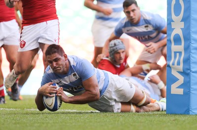 170721 - Argentina v Wales, Summer International Series, Second Test - Pablo Matera of Argentina powers over to score try