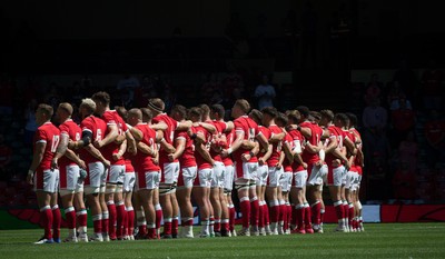 170721 - Argentina v Wales, Summer International Series, Second Test - The Wales team lineup for the national anthems