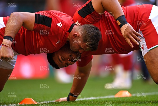 170721 - Argentina v Wales - International Rugby - Elliot Dee and Leon Brown of Wales during the warm up