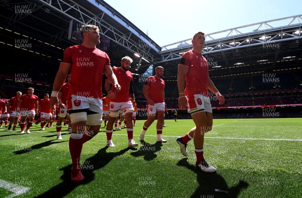 170721 - Argentina v Wales - International Rugby - Will Rowlands and Jonathan Davies of Wales walk off after the warm up