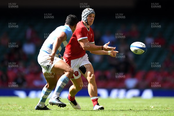 170721 - Argentina v Wales - International Rugby - Jonathan Davies of Wales gets the ball away