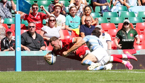 170721 - Argentina v Wales, Summer International Series, Second Test - Owen Lane of Wales powers over to score try