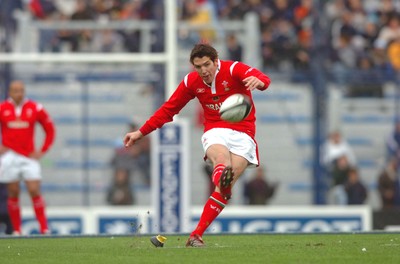 17.06.06. ARGENTINA V WALES,Velez Sarsfield, Buenos Aires  James Hook kicks at goal  