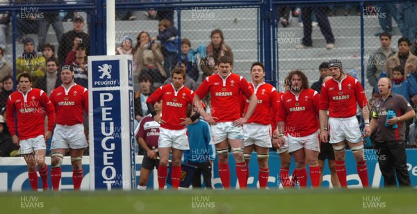 17.06.06. ARGENTINA V WALES,Velez Sarsfield, Buenos Aires  The Welsh team face another penalty against them.  