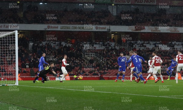 290119 -  Arsenal v Cardiff City, Premier League - Nathaniel Mendez Laing of Cardiff City, far right, shoots to score goal