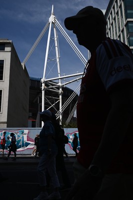 160826 - Arsenal v Manchester City - FA Community Shield - Fans outside the stadium before the game