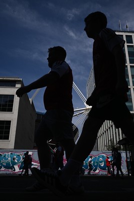160826 - Arsenal v Manchester City - FA Community Shield - Fans outside the stadium before the game