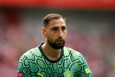 160826 - Arsenal v Manchester City - FA Community Shield - Gianluigi Donnarumma of Manchester City