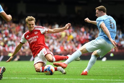 160826 - Arsenal v Manchester City - FA Community Shield - Martin Odegaard of Arsenal has a shot at goal