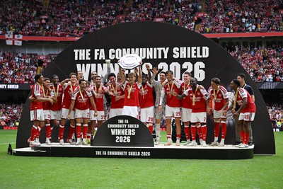 160826 - Arsenal v Manchester City - FA Community Shield - Arsenal players celebrate lifting the community shied