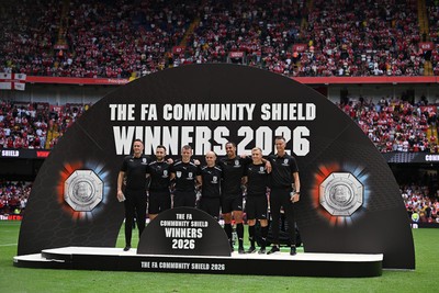 160826 - Arsenal v Manchester City - FA Community Shield - Officials receive their medals