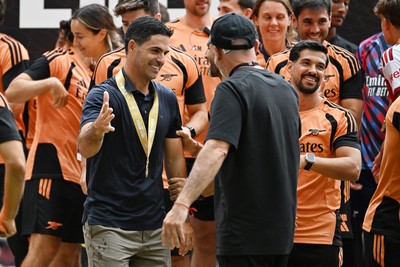 160826 - Arsenal v Manchester City - FA Community Shield - Mikel Arteta, Arsenal Manager celebrates at full time