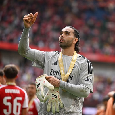 160826 - Arsenal v Manchester City - FA Community Shield - David Raya of Arsenal celebrates at full time