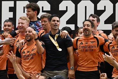 160826 - Arsenal v Manchester City - FA Community Shield - Mikel Arteta, Arsenal Manager celebrates at full time