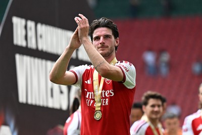 160826 - Arsenal v Manchester City - FA Community Shield - Declan Rice of Arsenal celebrates at full time