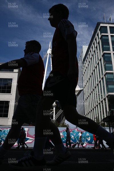 160826 - Arsenal v Manchester City - FA Community Shield - Fans outside the stadium before the game