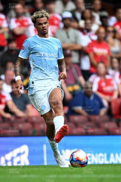 160826 - Arsenal v Manchester City - FA Community Shield - Nico O'Reilly of Manchester City