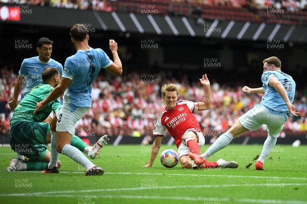 160826 - Arsenal v Manchester City - FA Community Shield - Martin Odegaard of Arsenal has a shot at goal