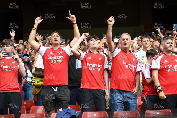 160826 - Arsenal v Manchester City - FA Community Shield - Arsenal fans celebrate the win at full time