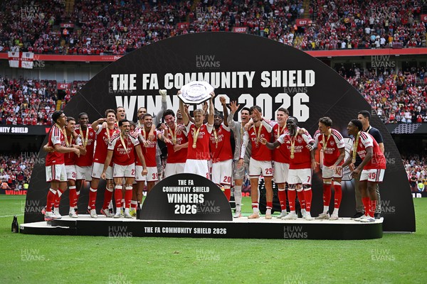 160826 - Arsenal v Manchester City - FA Community Shield - Arsenal players celebrate lifting the community shied