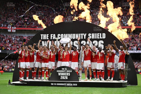 160826 - Arsenal v Manchester City - FA Community Shield - Arsenal players celebrate lifting the community shied