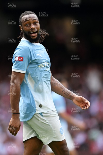 160826 - Arsenal v Manchester City - FA Community Shield - Antoine Semenyo of Manchester City