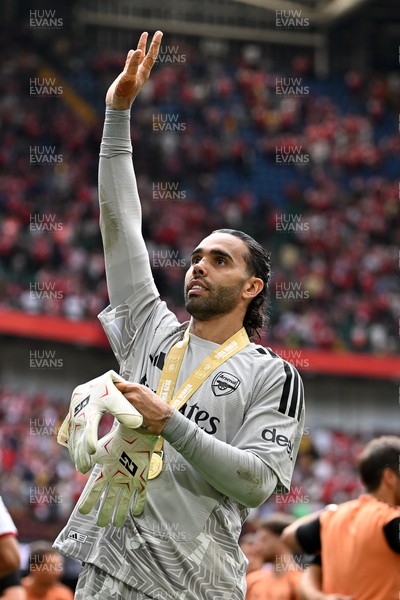 160826 - Arsenal v Manchester City - FA Community Shield - David Raya of Arsenal celebrates at full time