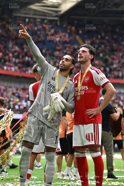 160826 - Arsenal v Manchester City - FA Community Shield - David Raya of Arsenal celebrates at full time with Declan Rice of Arsenal