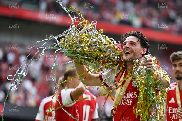 160826 - Arsenal v Manchester City - FA Community Shield - Declan Rice of Arsenal celebrates at full time