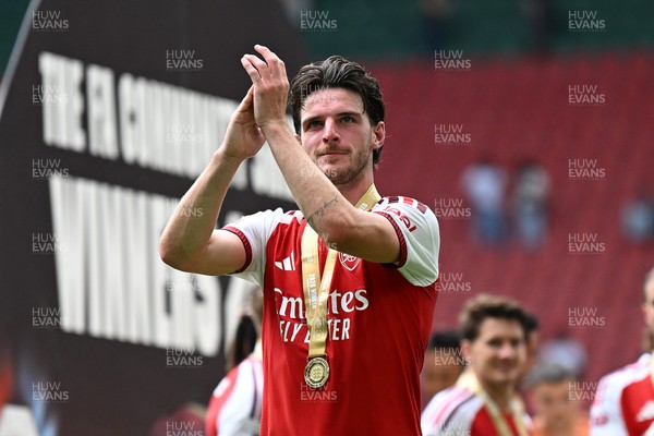 160826 - Arsenal v Manchester City - FA Community Shield - Declan Rice of Arsenal celebrates at full time