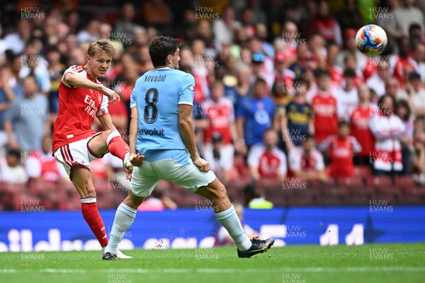 160826 - Arsenal v Manchester City - FA Community Shield - Martin Odegaard of Arsenal is challenged by Mateo Kovacic of Manchester City