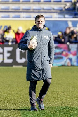 130124 - ASM Clermont Auvergne v Scarlets - EPCR Challenge Cup - Scarlets Head Coach Dwayne Peel