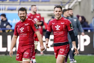 130124 - ASM Clermont Auvergne v Scarlets - EPCR Challenge Cup - Kieran Hardy of Scarlets