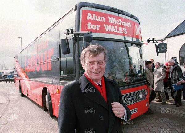 130499 - Welsh Assembly Elections - Secretary of State for Wales Alun Michael with Labour Battle Bus in Cardiff