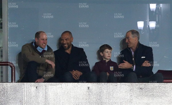 100418 - Aston Villa v Cardiff City - SkyBet Championship - Prince William watches the game with friends