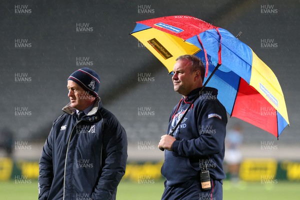 190913 - Auckland v Northland - ITM Cup - Auckland assistant coach Paul Feeney (L) and Auckland head coach Wayne Pivac