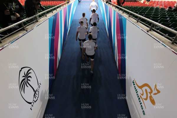 220915 - Australia Captains Run - The training enter the Millennium Stadium during training