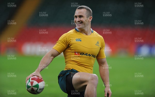 27.11.09 - Australia Rugby Training - Matt Giteau during training. 