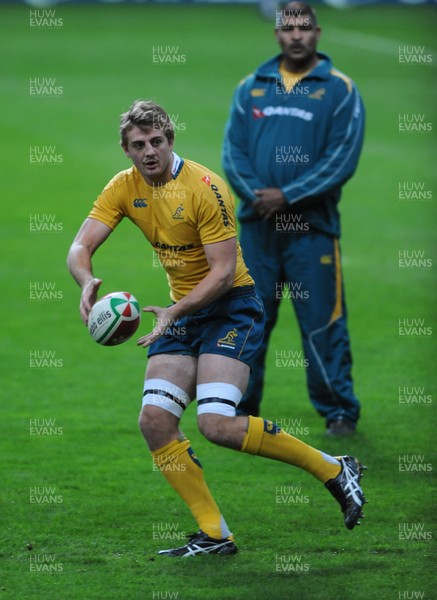 27.11.09 - Australia Rugby Training - Dean Mumm during training. 